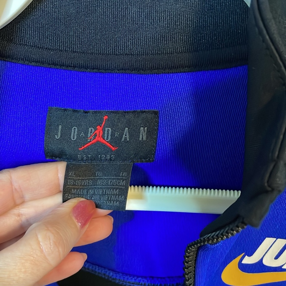 Boys Jordan jump in color block jacket NWOT size XL - Picture 4 of 8